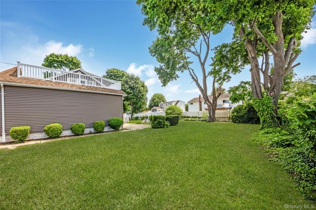 517 Herzel Boulevard, West Babylon, NY 11704