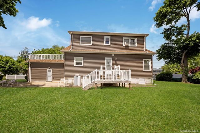 517 Herzel Boulevard, West Babylon, NY 11704