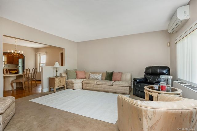 517 Herzel Boulevard, West Babylon, NY 11704