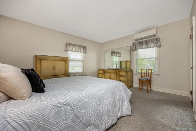 517 Herzel Boulevard, West Babylon, NY 11704