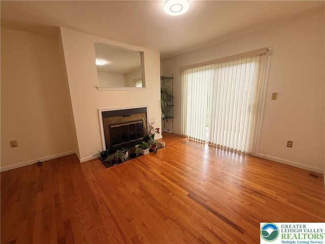 170 Springhouse Road, Allentown City, PA 18104