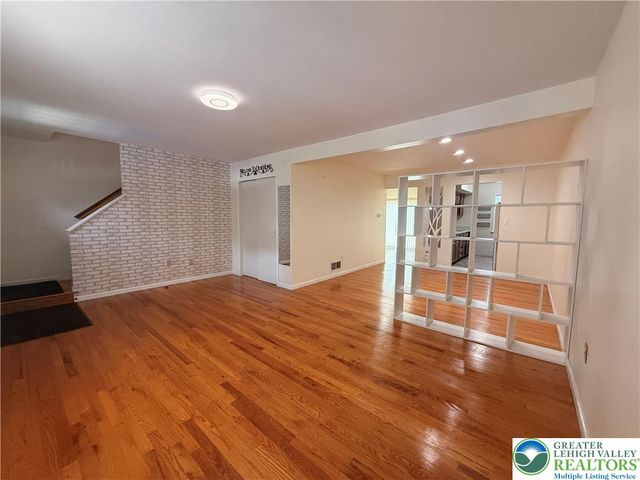 170 Springhouse Road, Allentown City, PA 18104