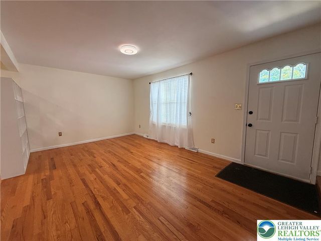 170 Springhouse Road, Allentown City, PA 18104