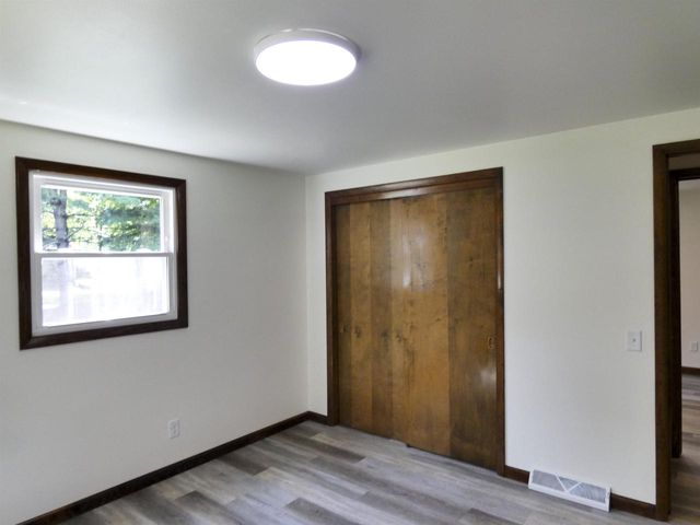4347 SANDY LANE, Suamico, WI 54173