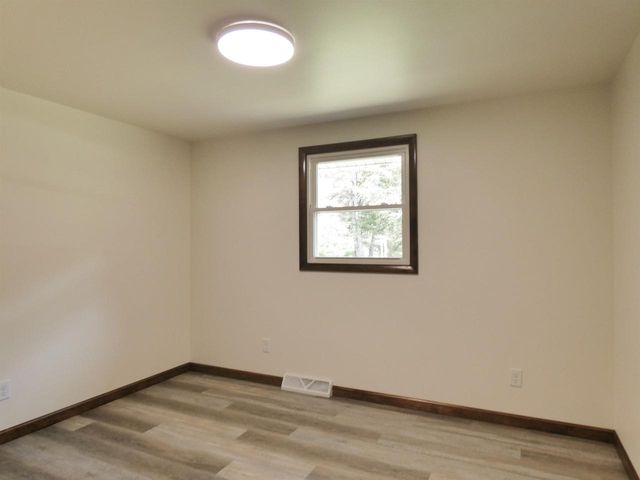 4347 SANDY LANE, Suamico, WI 54173