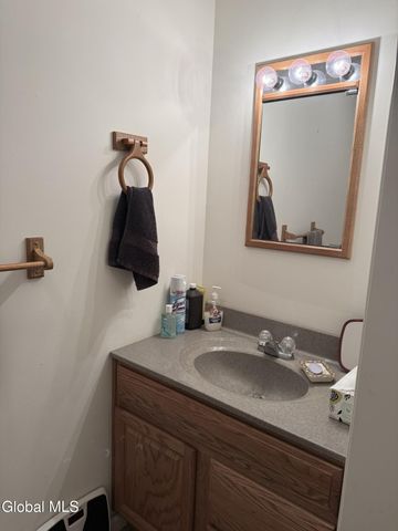 100 Point Breeze Road, Saratoga Springs, NY 12866