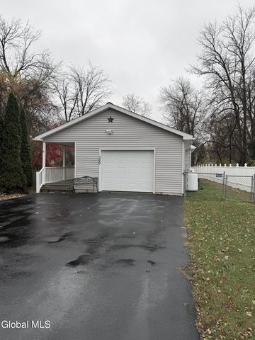 100 Point Breeze Road, Saratoga Springs, NY 12866