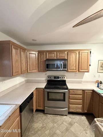 100 Point Breeze Road, Saratoga Springs, NY 12866