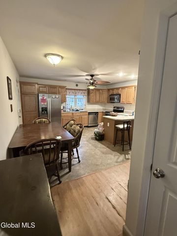 100 Point Breeze Road, Saratoga Springs, NY 12866