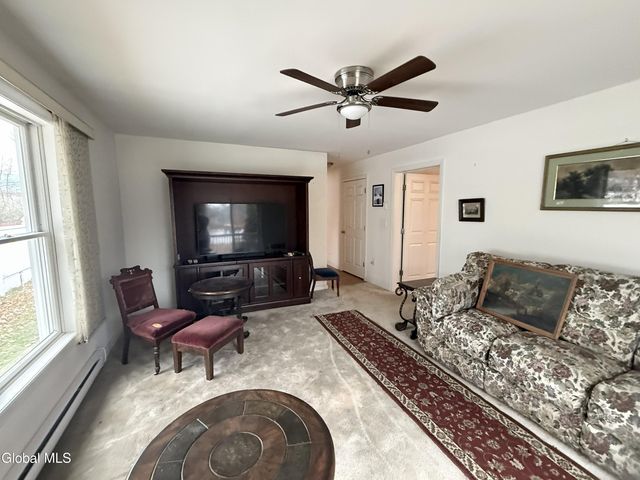 100 Point Breeze Road, Saratoga Springs, NY 12866