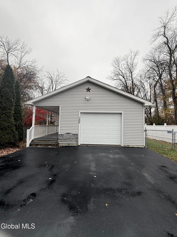 100 Point Breeze Road, Saratoga Springs, NY 12866