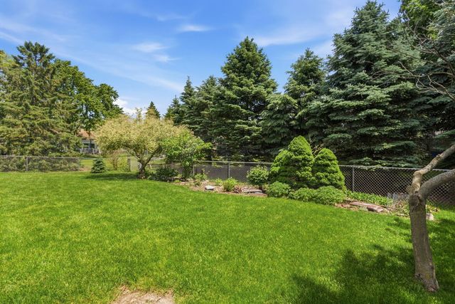 458 Nantucket Road, Naperville, IL 60565