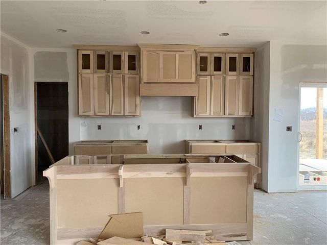 10411 N Liberty Street, Kansas City, MO 64155