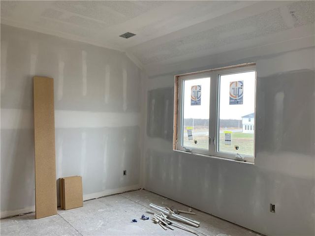 10411 N Liberty Street, Kansas City, MO 64155