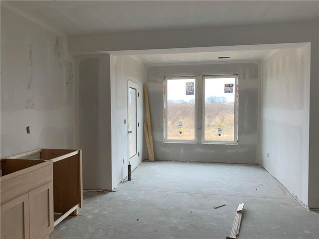 10411 N Liberty Street, Kansas City, MO 64155