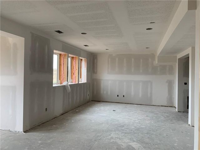 10411 N Liberty Street, Kansas City, MO 64155