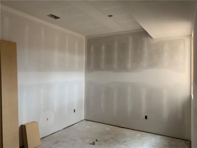 10411 N Liberty Street, Kansas City, MO 64155