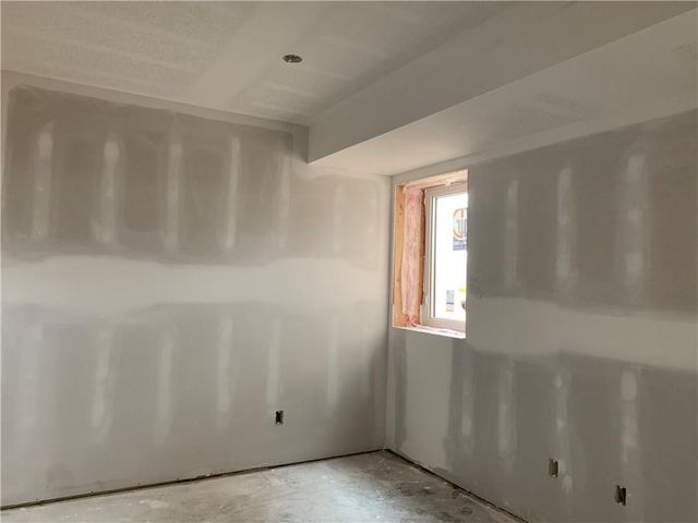 10411 N Liberty Street, Kansas City, MO 64155