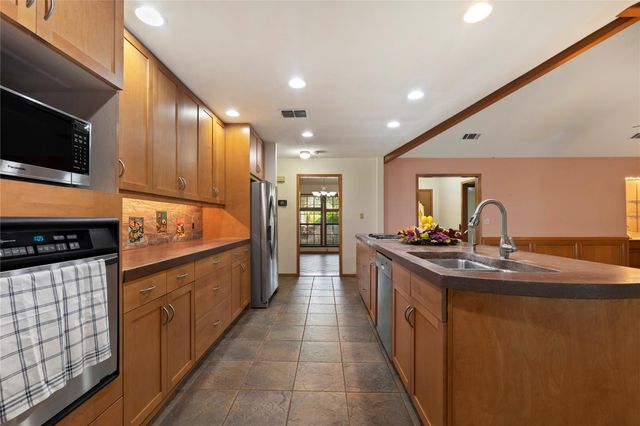 3805 Carmel DR, Round Rock, TX 78681