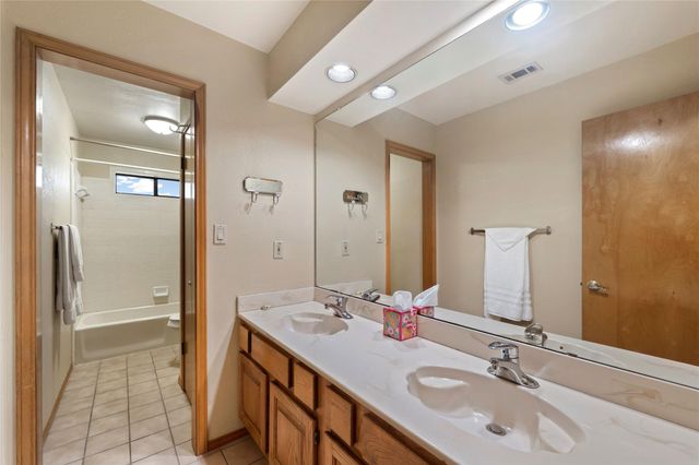 3805 Carmel DR, Round Rock, TX 78681