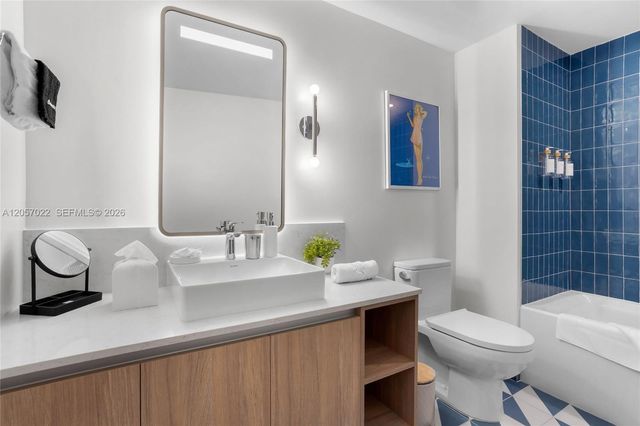 159 NE 6th Street 2012, Miami, FL 33132