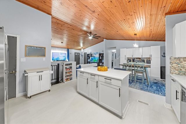 11 N Sycamore Avenue, West Fork, AR 72774