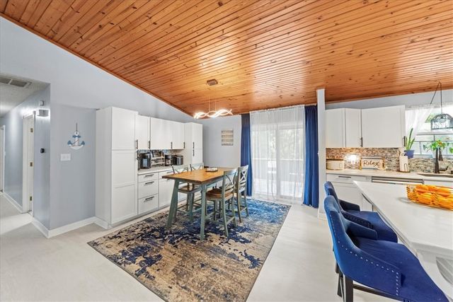 11 N Sycamore Avenue, West Fork, AR 72774