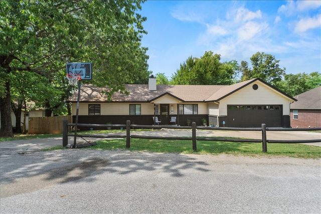 11 N Sycamore Avenue, West Fork, AR 72774