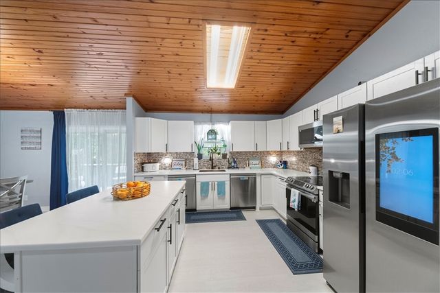 11 N Sycamore Avenue, West Fork, AR 72774