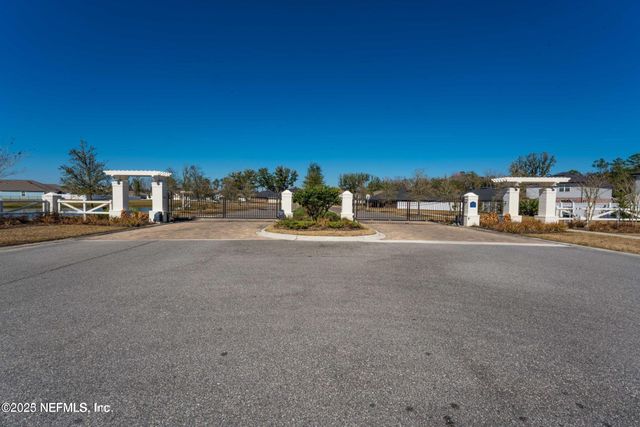 3060 FREE BIRD Loop, Green Cove Springs, FL 32043