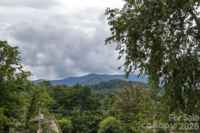 30 Babb Street, Waynesville, NC 28786