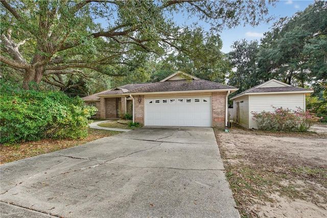 32884 Bay W Drive, Lillian, AL 36549