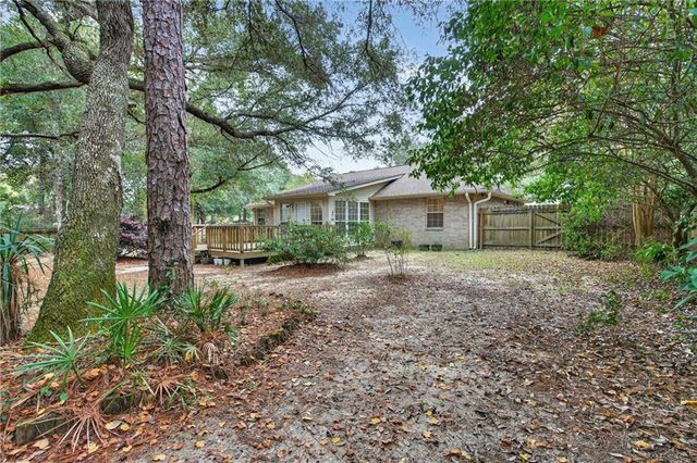 32884 Bay W Drive, Lillian, AL 36549