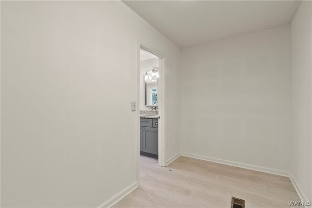 11417 Woodbank Rdg, Tuscaloosa, AL 35405