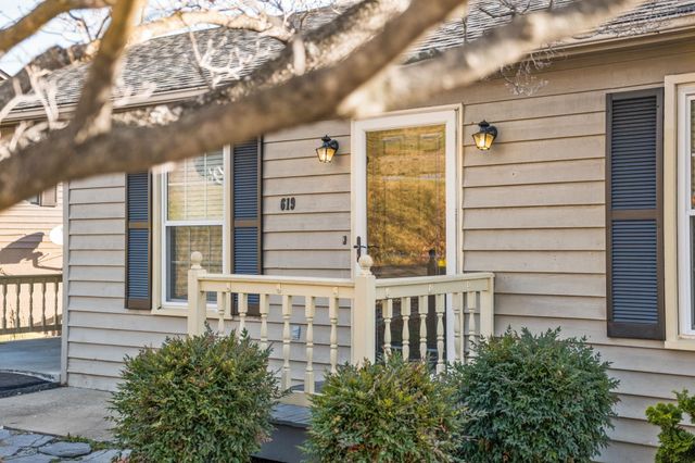 619 ESSEX DR, Staunton, VA 24401