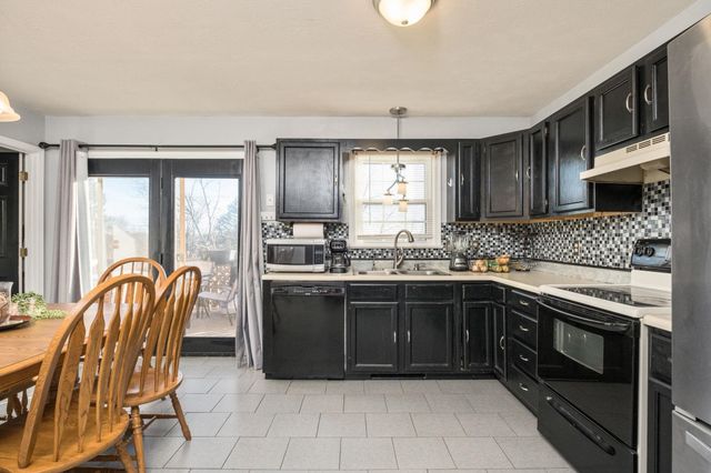 619 ESSEX DR, Staunton, VA 24401