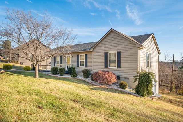 619 ESSEX DR, Staunton, VA 24401