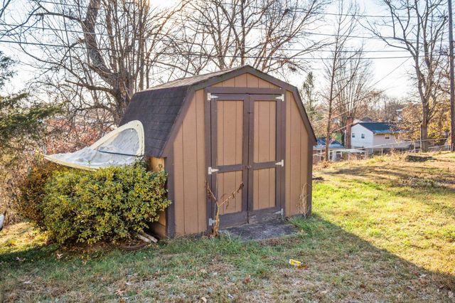 619 ESSEX DR, Staunton, VA 24401