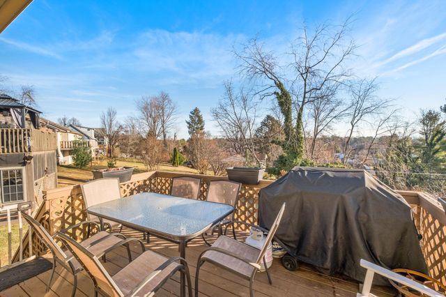 619 ESSEX DR, Staunton, VA 24401