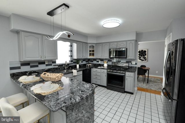 44 GREENBROOK DR, Marlton, NJ 08053