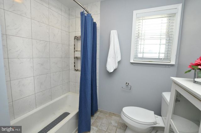 44 GREENBROOK DR, Marlton, NJ 08053