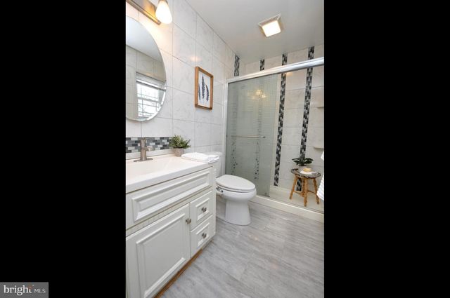 44 GREENBROOK DR, Marlton, NJ 08053