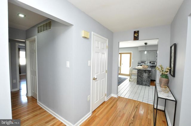 44 GREENBROOK DR, Marlton, NJ 08053