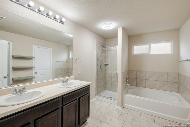 2914 SUNSET BND, San Antonio, TX 78244