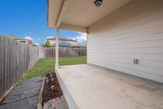 2914 SUNSET BND, San Antonio, TX 78244