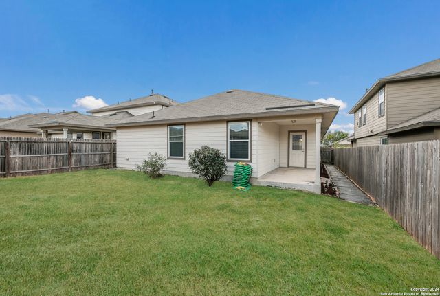 2914 SUNSET BND, San Antonio, TX 78244