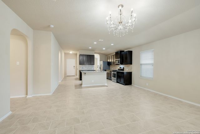 2914 SUNSET BND, San Antonio, TX 78244