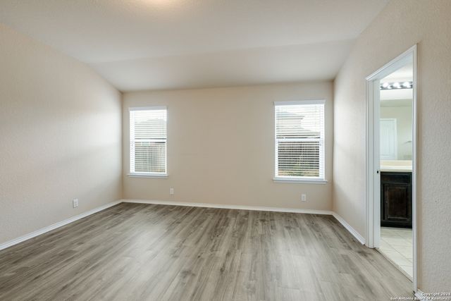 2914 SUNSET BND, San Antonio, TX 78244