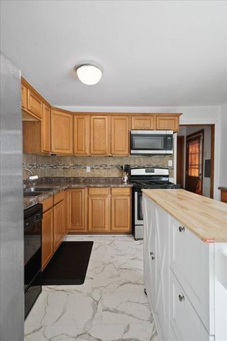 5471 W 78th Lane, Schererville, IN 46375