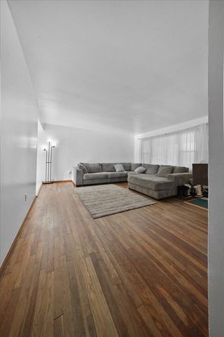 5471 W 78th Lane, Schererville, IN 46375